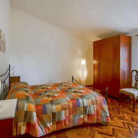 3 Bedroom Awesome In Apartamento